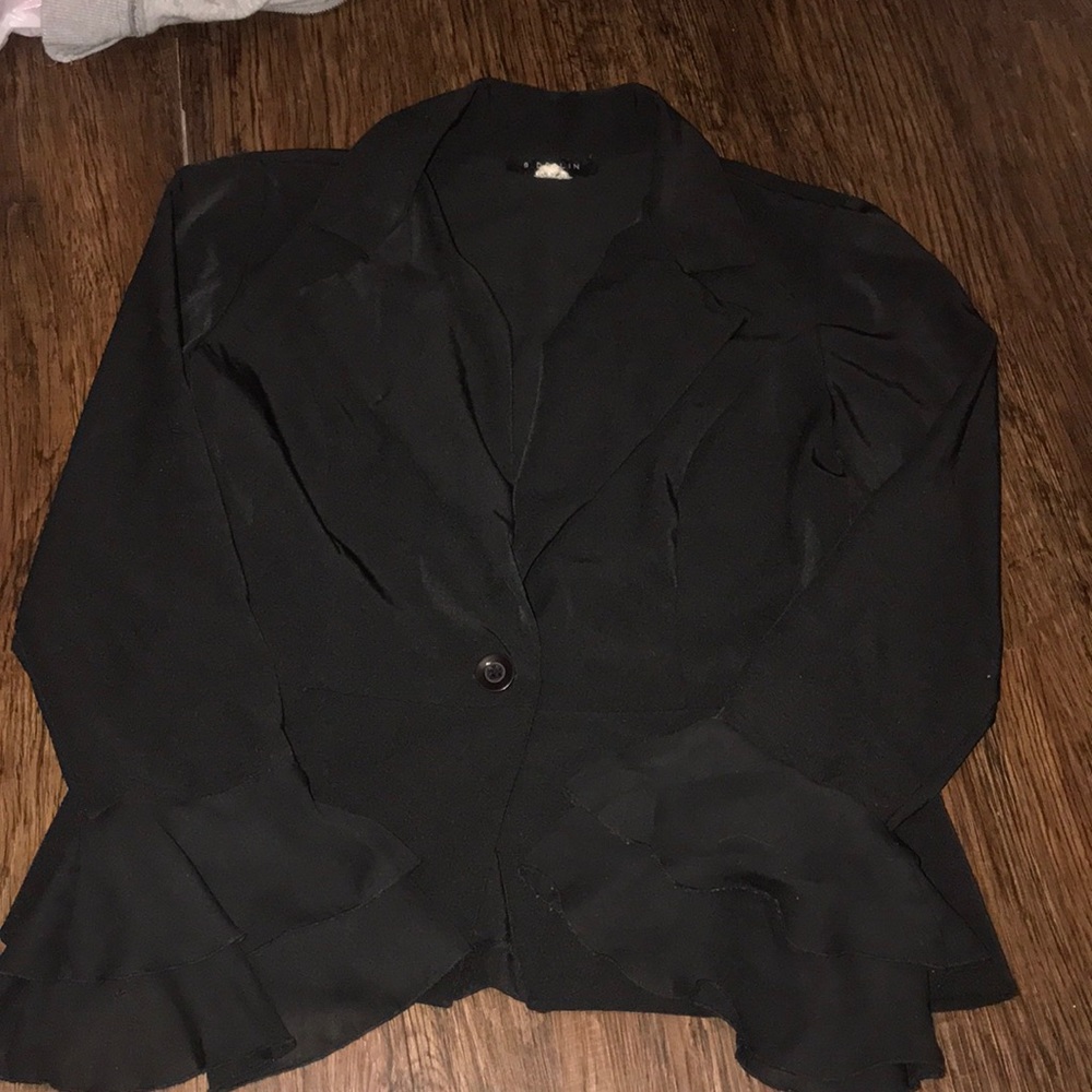 real cute black blazer